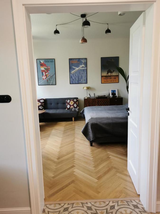 Apartament Podoficerski Z Sauna-Fvat, Parking ปูวาวือ ภายนอก รูปภาพ