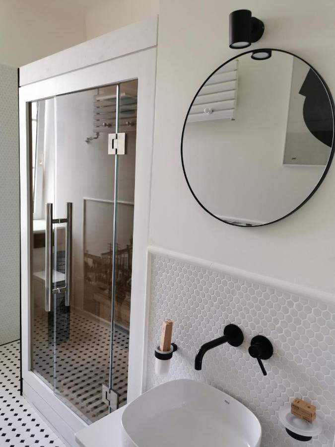 Apartament Podoficerski Z Sauna-Fvat, Parking ปูวาวือ ภายนอก รูปภาพ